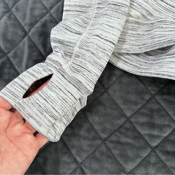 Lululemon Top Women 4 Sweater Outrun The Elements 1/2 Zip Thumbholes Space Dye - Picture 5 of 11